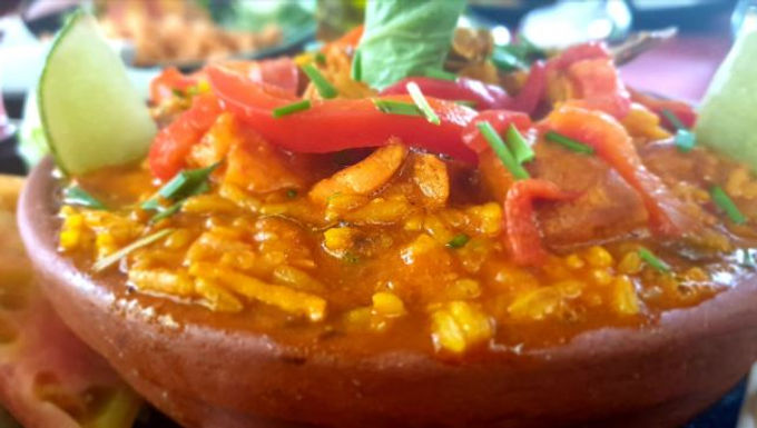 Paella cubana